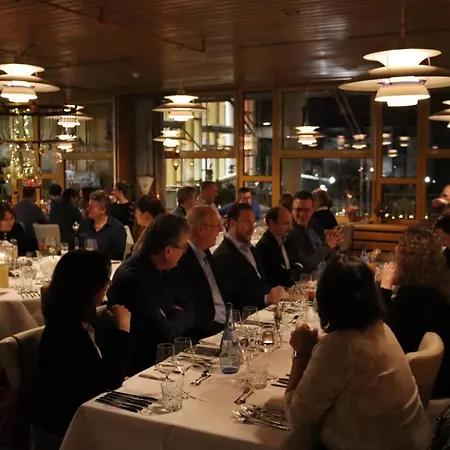 „zur Linde“ מלון